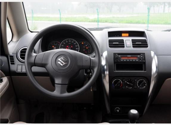 天语 SX4 2010款 三厢 1.6L 手动超值型 中控类   驾驶位