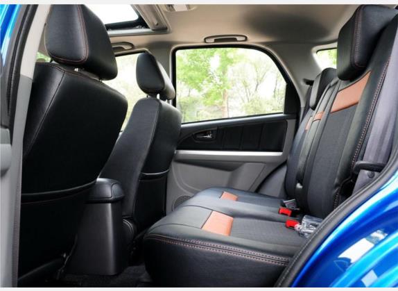 天语 SX4 2010款 两厢 1.6L 自动冠军限量版 车厢座椅   后排空间