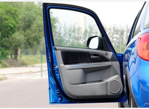 天语 SX4 2010款 两厢 1.6L 自动冠军限量版 车厢座椅   前门板