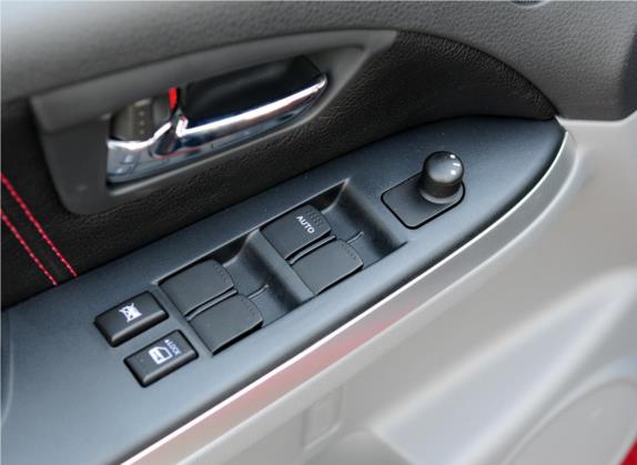天语 SX4 2011款 两厢 1.6L 手动运动型 车厢座椅   门窗控制