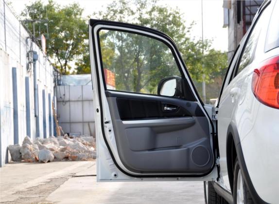 天语 SX4 2011款 两厢 1.6L 自动运动型 车厢座椅   前门板