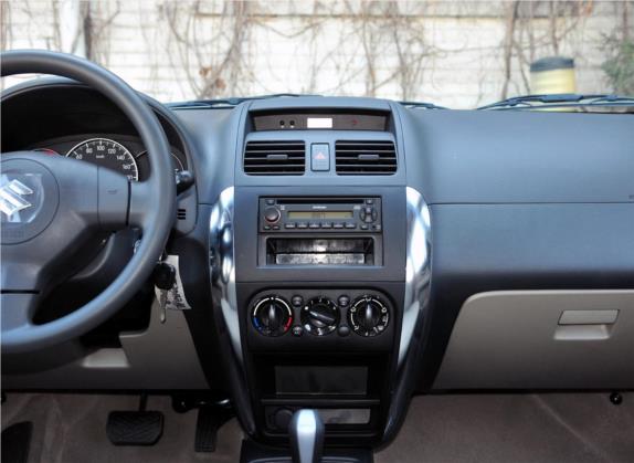 天语 SX4 2011款 两厢 1.6L 自动舒适型 中控类   中控台