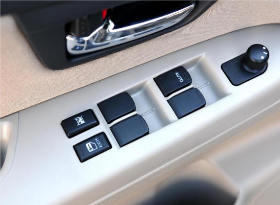 天语 SX4 2011款 两厢 1.6L 自动舒适型 车厢座椅   门窗控制