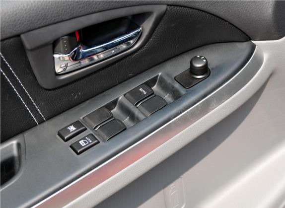 天语 SX4 2011款 改款 1.6L 自动运动型 车厢座椅   门窗控制