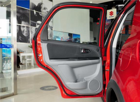 天语 SX4 2011款 改款 1.6L 自动灵动型 车厢座椅   前门板