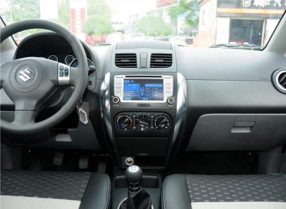 天语 SX4 2011款 改款 1.6L 手动运动型 中控类   中控台
