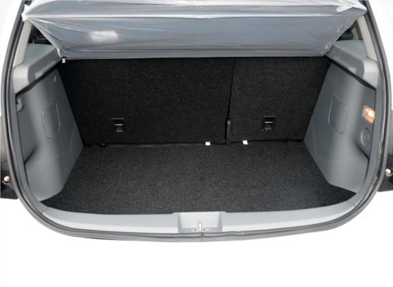 天语 SX4 2011款 改款 1.6L 手动运动型 车厢座椅   后备厢