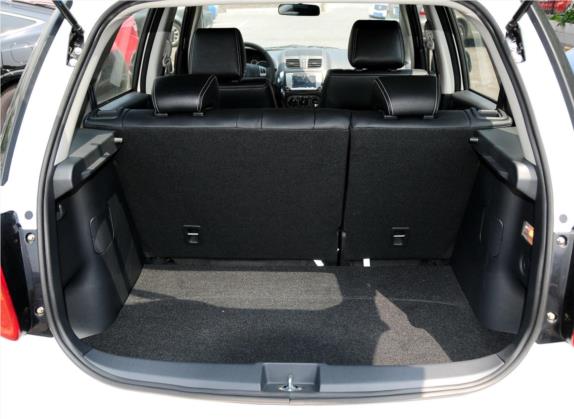 天语 SX4 2012款 1.6L 自动锐骑型 车厢座椅   后备厢