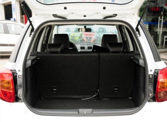 天语 SX4 2013款 1.6L 手动酷锐型 车厢座椅   后备厢