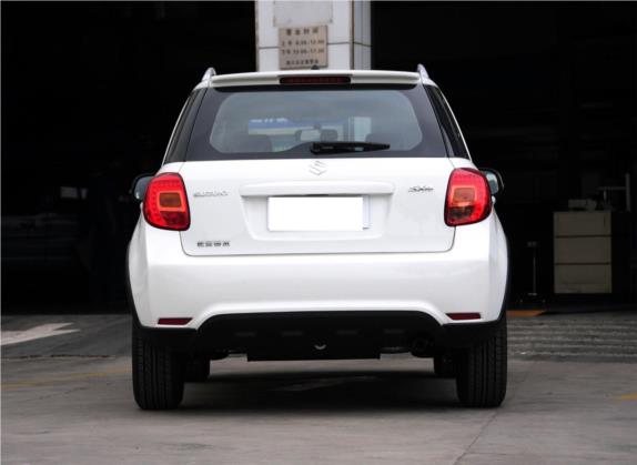 天语 SX4 2013款 1.6L 手动酷锐型 外观   正后