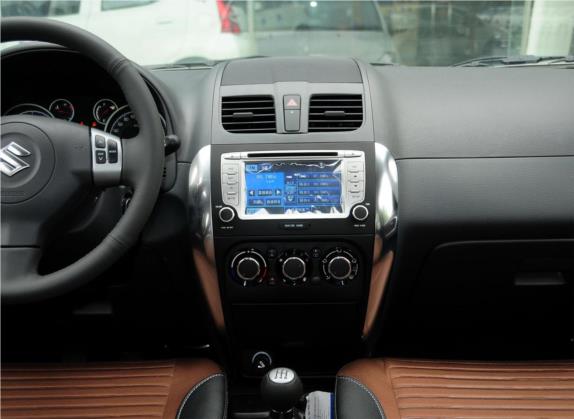 天语 SX4 2013款 酷锐 1.6L 手动运动型 中控类   中控台