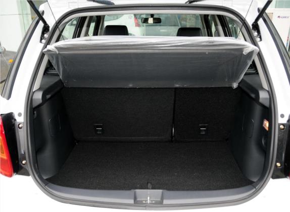 天语 SX4 2013款 酷锐 1.6L 手动运动型 车厢座椅   后备厢