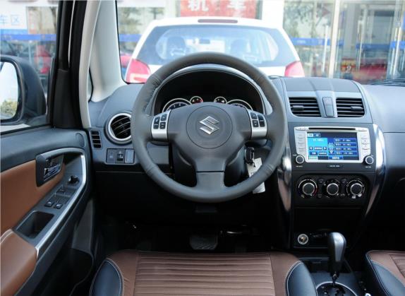 天语 SX4 2013款 酷锐 1.6L 自动运动型 中控类   驾驶位