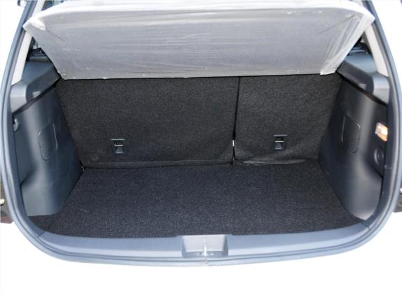 天语 SX4 2013款 酷锐 1.6L 自动运动型 车厢座椅   后备厢