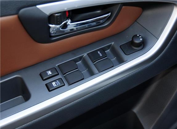 天语 SX4 2013款 酷锐 1.6L 自动运动型 车厢座椅   门窗控制