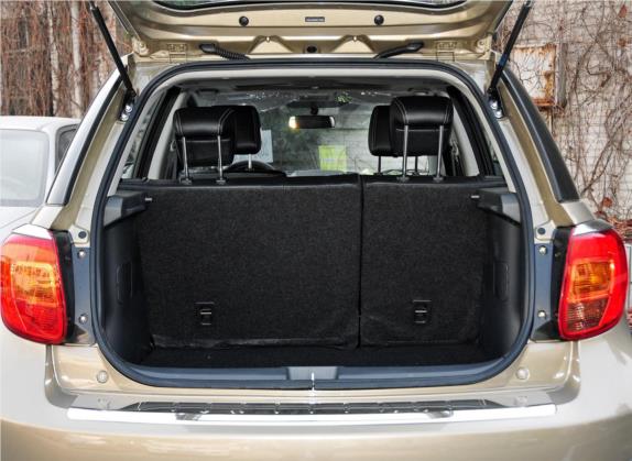 天语 SX4 2013款 酷锐 1.6L 自动20周年3G智能版 车厢座椅   后备厢