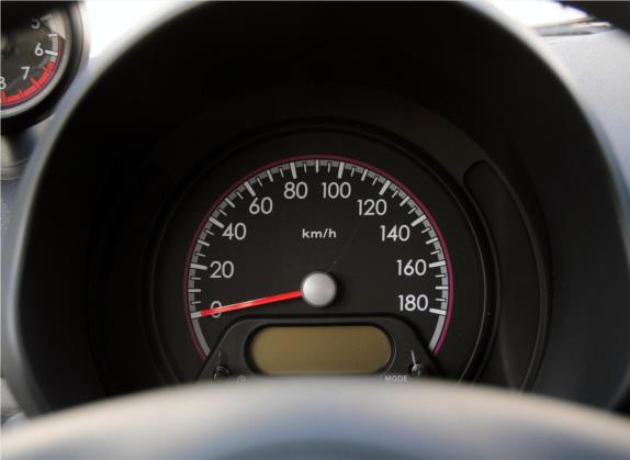 奥拓 2013款 1.0L 手动豪华型 中控类   仪表盘