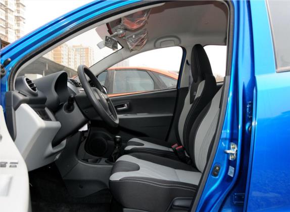 奥拓 2013款 1.0L 手动舒适型 车厢座椅   前排空间