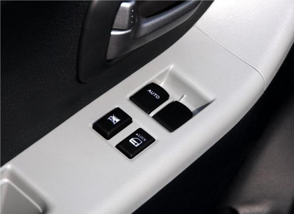 奥拓 2013款 1.0L 手动舒适型 车厢座椅   门窗控制