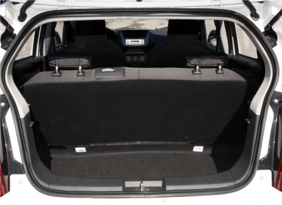 奥拓 2013款 改款 1.0L 手动舒适型 车厢座椅   后备厢
