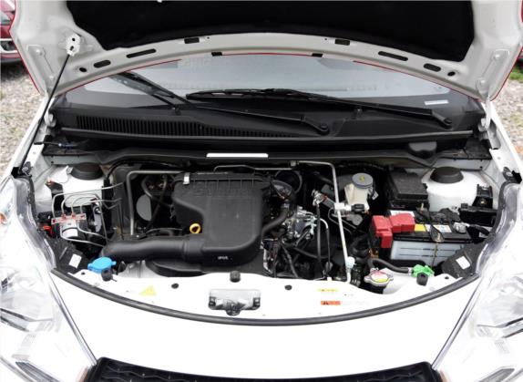 奥拓 2015款 1.0L 手动限定型 其他细节类   发动机舱
