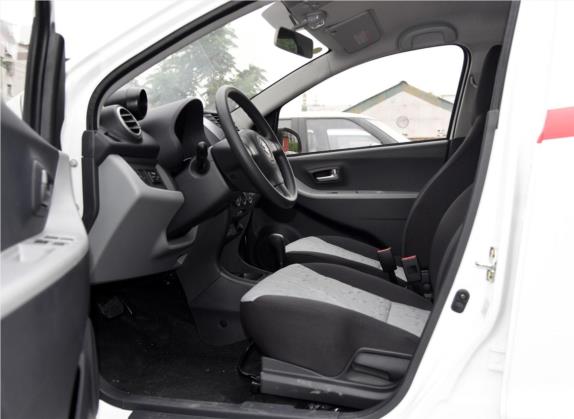奥拓 2015款 1.0L 自动限定型 车厢座椅   前排空间