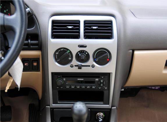 羚羊 2011款 1.3L 舒适型 中控类   中控台