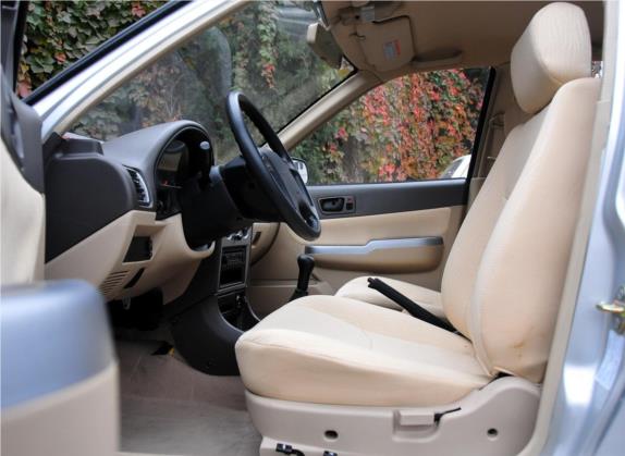 羚羊 2011款 1.3L 舒适型 车厢座椅   前排空间