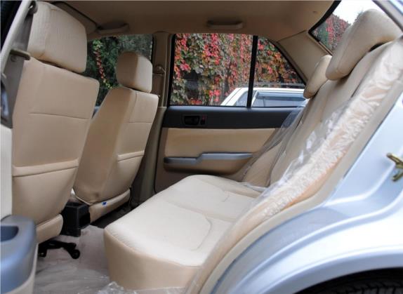 羚羊 2011款 1.3L 舒适型 车厢座椅   后排空间