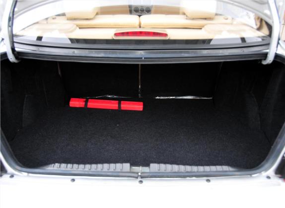 羚羊 2011款 1.3L 舒适型 车厢座椅   后备厢