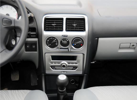 羚羊 2012款 1.3L 舒适型 中控类   中控台