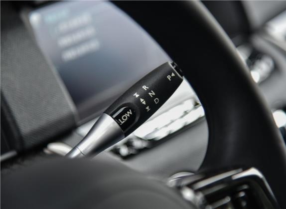 库里南 2020款 Black Badge 中控类   挡把