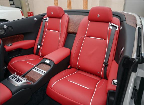 曜影 2015款 6.6T 标准型 车厢座椅   后排空间