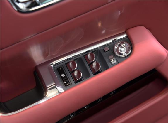 曜影 2018款 6.6T 标准型 车厢座椅   门窗控制