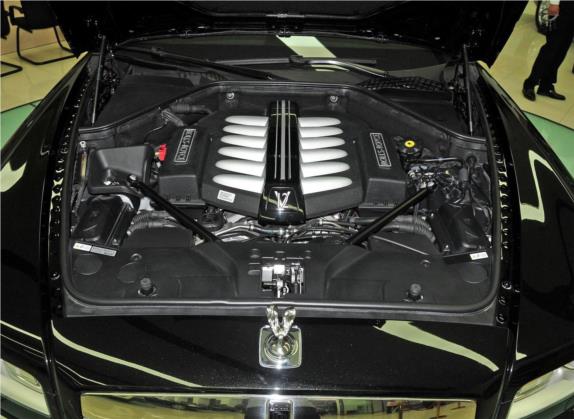 古思特 2012款 6.6T 加长版 其他细节类   发动机舱
