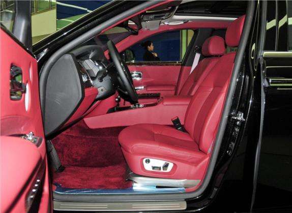 古思特 2012款 6.6T 加长版 车厢座椅   前排空间