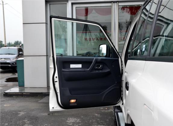猎豹Q6 2014款 2.4L 四驱版 车厢座椅   前门板