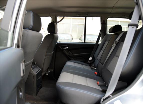 猎豹Q6 2015款 2.4L 手动四驱卓越型 车厢座椅   后排空间