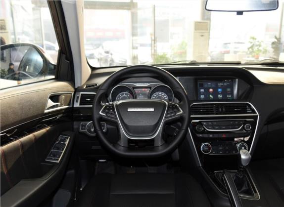 猎豹CS10 2016款 2.0T 手动卓越型 中控类   驾驶位