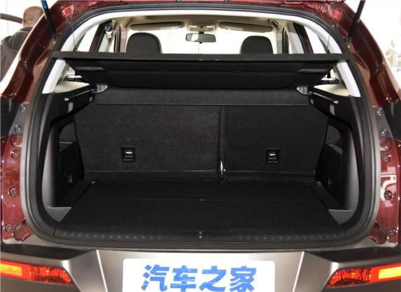 猎豹CS10 2016款 2.0T 手动卓越型 车厢座椅   后备厢