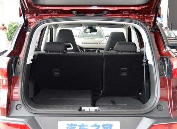 猎豹CS9 2017款 1.5L CVT舒适型 车厢座椅   后备厢