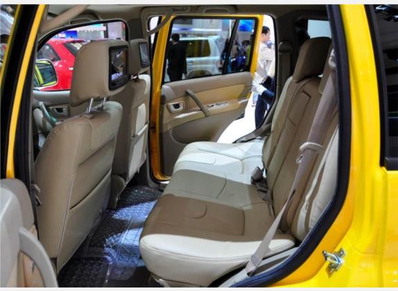 猎豹CS6 2008款 2.5L 四驱舒适型 车厢座椅   后排空间