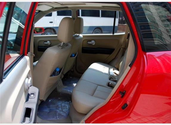 猎豹CS7 2009款 艺术版 2.0L 手动豪华 4WD 车厢座椅   后排空间