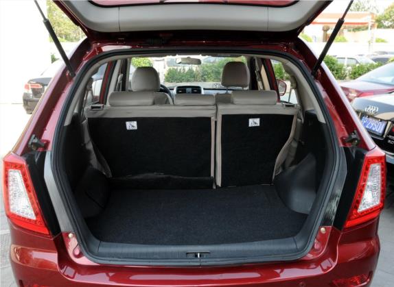 力帆X60 2011款 1.8L 手动舒适型 车厢座椅   后备厢