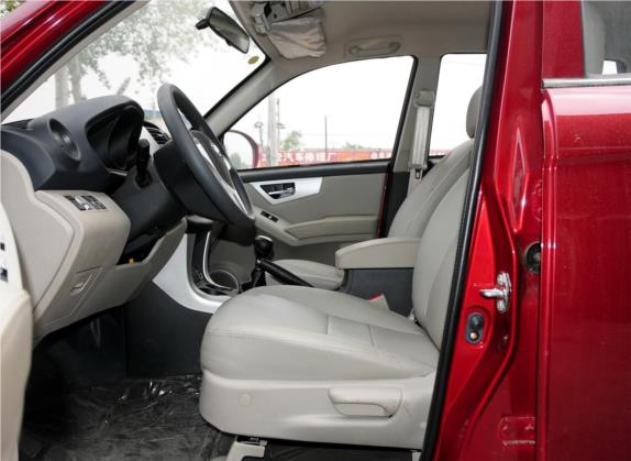 力帆X60 2012款 发现版 1.8L 手动舒适型 车厢座椅   前排空间