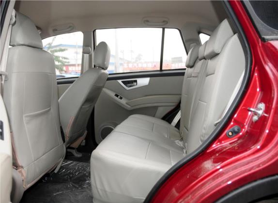 力帆X60 2012款 发现版 1.8L 手动舒适型 车厢座椅   后排空间