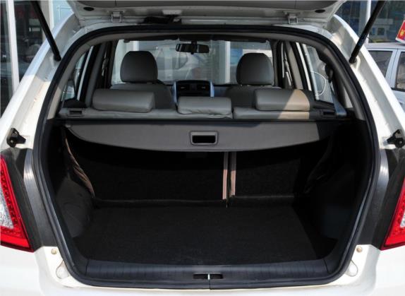 力帆X60 2012款 发现版 1.8L 手动豪华型 车厢座椅   后备厢