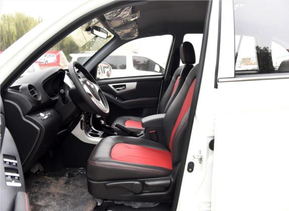 力帆X60 2015款 1.8L CVT舒适型 国V 车厢座椅   前排空间