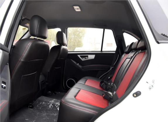 力帆X60 2015款 1.8L CVT舒适型 国V 车厢座椅   后排空间