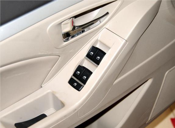 力帆720 2013款 1.8L 舒雅豪华型 车厢座椅   门窗控制